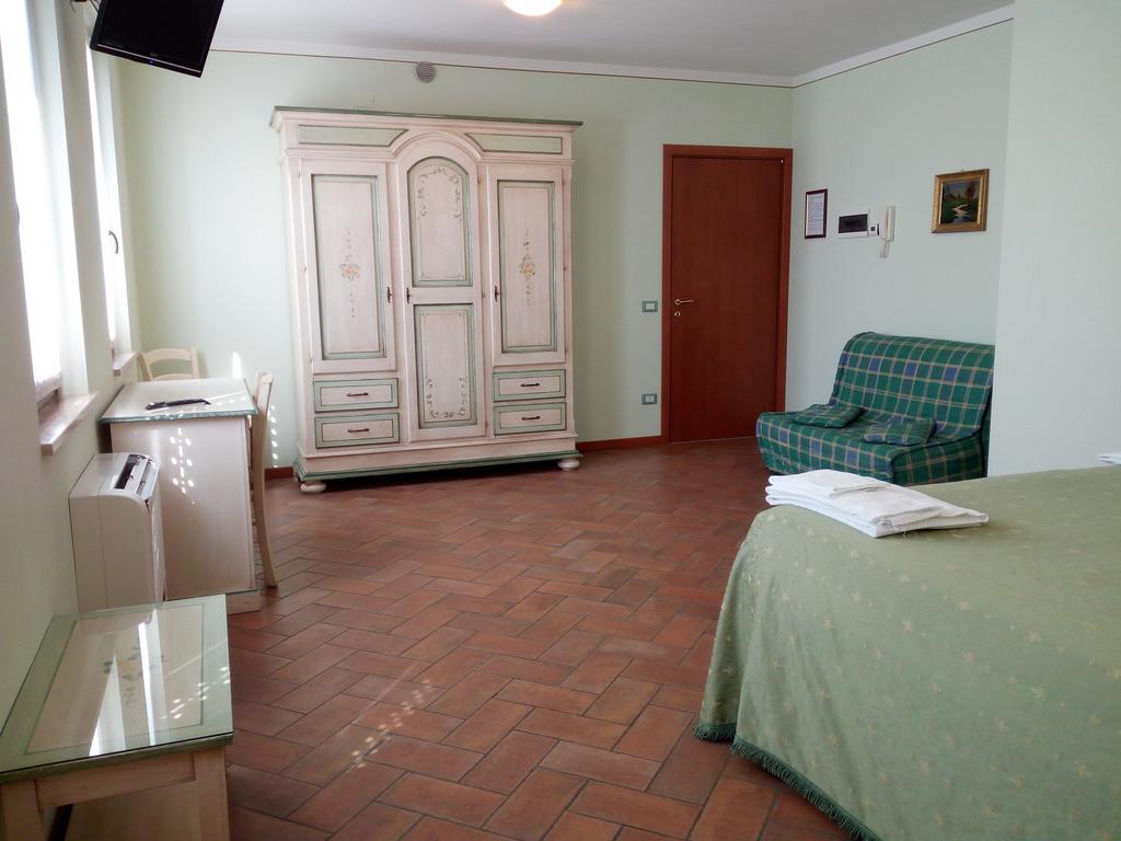 Bb Mambrotta Guest House San Martino Buon Albergo Exterior foto