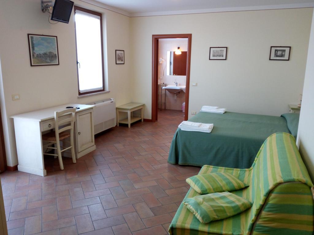 Bb Mambrotta Guest House San Martino Buon Albergo Exterior foto